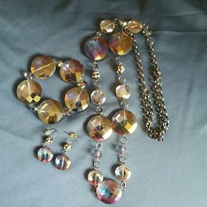 Gorgeous Matching Jewelry Set